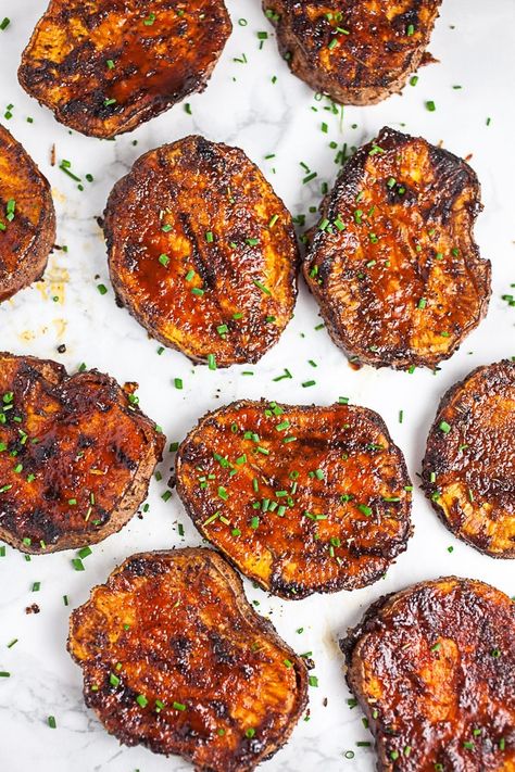 Bbq Sauce Vegetables, Sweet Potato On Bbq, Veg Bbq Ideas, Veg Barbeque Recipes, Vegan Bbq Recipes Grill, Vegetarian Bbq Side Dishes, Bbq Sweet Potato Recipes, Vegetarian Bbq Ideas Grill, Vegetarian Barbecue Recipes