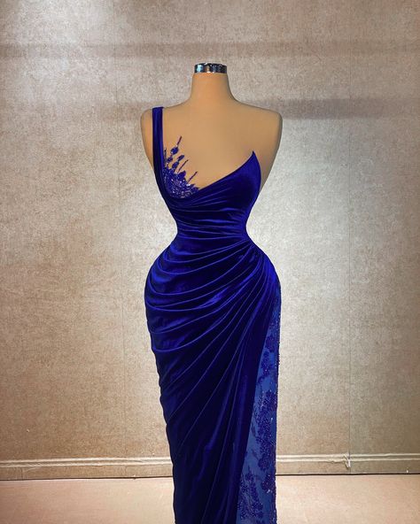 Blue Velvet Perfection 🤍 3 styles tonight… #velvet #royalblue Blue Velvet Ball Gown, Blue Gowns Elegant, Star Moodboard, Velvet Ball Gown, Red Carp, Blue Gowns, Gowns Elegant, Gown Ideas, Effortlessly Chic Outfits