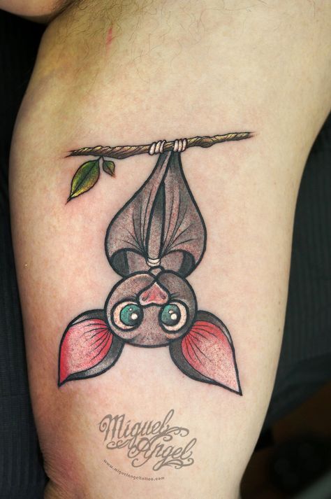 Pretty Bat Tattoo, Cute Bat Tattoo Design, Bunnicula Tattoo, Little Bat Tattoo, Cute Bat Tattoo Ideas, Obx Tattoos, Flower Bat Tattoo, Girly Bat Tattoo, Cute Bat Tattoo