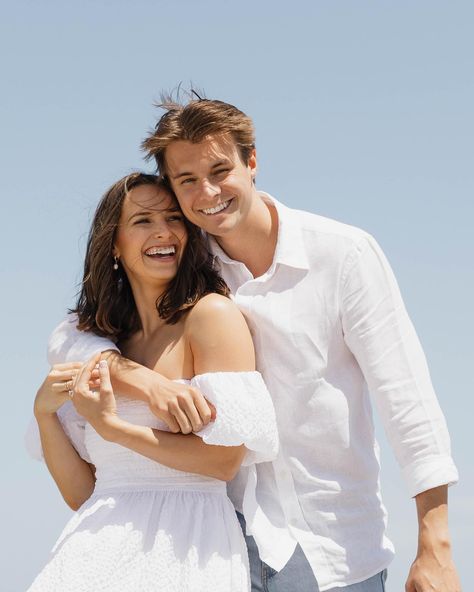 Rylee & Brett!!!💙 sunshine + joy personified!! can hardly wait to celebrate these two as husband and wife next April - until then, enjoy some engagement photos I contagiously smiled at through my screen 🕊️🌊🐚🫶🏼 Best Psychics, Family Portrait Poses, Serious Relationship, Casual Date, Portrait Poses, Romantic Gifts, Husband And Wife, Family Portrait, Family Portraits