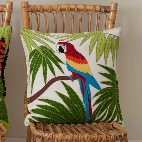 Colourful Parrot, Feather Embroidery, Cushion Embroidery, Tropical Parrot, Green Blanket, Colorful Parrots, Punch Needle Embroidery, Embroidered Cushions, Cushion Pattern