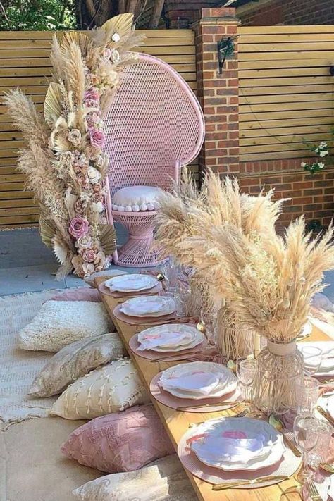 Bohemian Decorations Party, Pink Boho Themed Party, Boho Style Decoration Party, Boho Themed Sweet 16 Party Ideas, Boho Pink Birthday Party, Bohemian Tea Party, Boho Chic Picnic Party, Bohemian 21st Birthday Party, Boho Bday Party Ideas