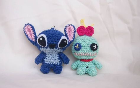 Stitch & Scrump ✨✨ Amigurumi #stitch #scrump #disney by Crochette Pop DIY plushie, crochet doll Stitch Scrump, Knit Animals, Plushies Diy, Plushie Crochet, Blanket Ideas, Pumpkin Halloween Decorations, Knitted Animals, Pumpkin Halloween, Blue Jay