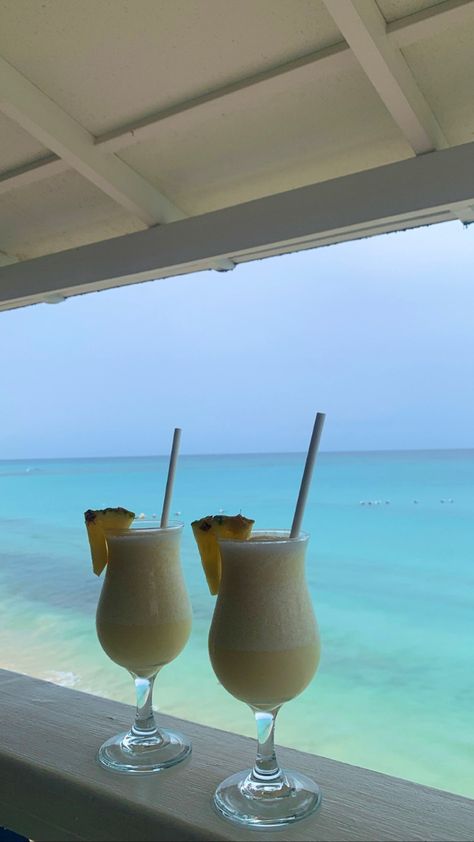 pina coladas 🍹 Pina Colada Drinks, Virgin Pina Colada, Pretty Alcoholic Drinks, Pina Coladas, Beach Drinks, Summer Baking, Tropical Drink, Pretty Drinks, Starbucks Drinks