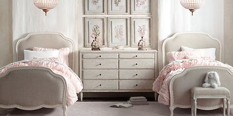 Restoration hardware girl's bedroom Shared Girls Room, Restoration Hardware Baby, Shared Girls Bedroom, French Country Bedrooms, Dekorasi Kamar Tidur, Twin Bedroom, Twins Room, Country Bedroom