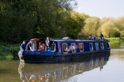 Angel Blue cruising along the River Wey navigations. Click the link to see everything we offer oboard. #riverwey #SOLD #outdoorlearning #angelblue #guildford #surrey Canal Boats England, British Canals, Barge Boat, Canal Barge, Dutch Barge, Canal Boats, Cruiser Boat, Boat Interior, Canal Boat