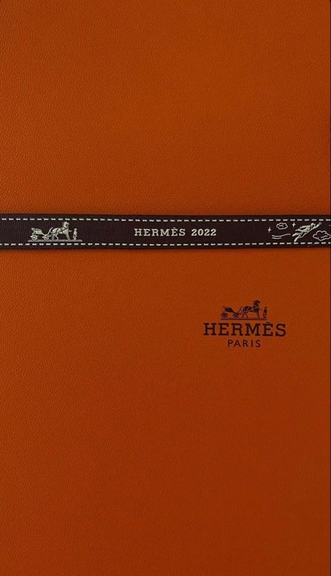 Hermes Logo Design, Hermes Logo, Chanel Wallpapers, Phone Wallpapers Vintage, Hermes Orange, Fashion Things, Art Parody, Insta Photo Ideas, Wallpapers Vintage