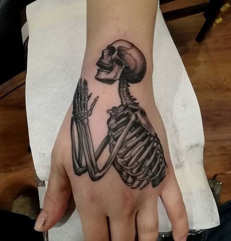 Skeleton at prayer by Gustav Fröberg, an artist based in Helsinki, Finland. Praying Skull Tattoo, Beer Tattoo, Praying Skeleton, Small Skull Tattoo, Memento Mori Tattoo, Skull Tattoo Flowers, Siamese Twins, Skeleton Tattoo, Skeleton Tattoos