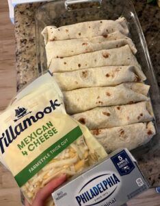 Spinach Enchiladas, Creamy Spinach Dip, Enchilada Ingredients, Cooking Panda, Cheese Enchiladas, Green Enchilada Sauce, Enchilada Recipes, Spinach And Cheese, Meatless Meals