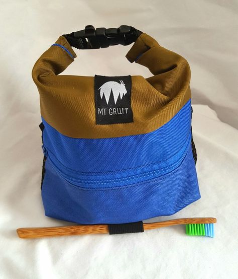 Bike Messenger Bags, Climbing Bag, Funny Bags, Chalk Bag, Climbing Clothes, Chalk Bags, Backpacking Gear, Trash Bag, Big Bags