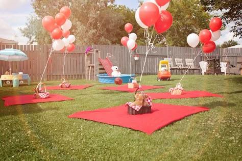 Chalkboard welcome signs, teddy bear baskets, watermelon sticks. Discover how to make your picnic party fun with minimal hassle. Watermelon Sticks, Summer Picnic Party, Picnic Birthday Party, Picnic Theme, Picnic Birthday, Teddy Bear Picnic, Picnic Party, Backyard Party, Summer Picnic