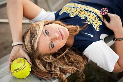 Michigan Softball, Softball Pictures Poses, Softball Picture, Photoshooting Ideas, Softball Pics, Softball Photography, Softball Photos, Softball Senior Pictures, Senior Softball