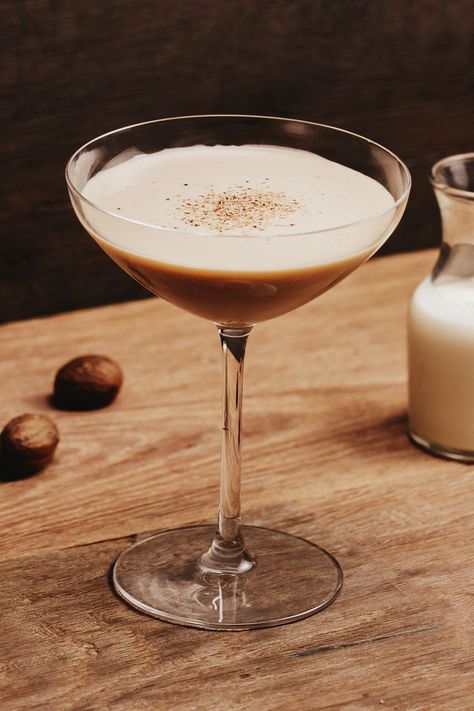 Skip Dessert. Have a Brandy Alexander Instead. Alcohol Soaked Fruit, Brandy Alexander Cocktail, Brandy Alexander, Liqueurs Recipes, Cocktails Recipes, I Drink Coffee, Cocktail Glassware, Winter Cocktails, Festive Drinks