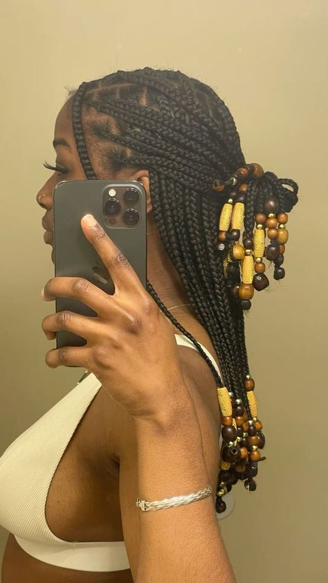 Knotless Braids With Beads Hairstyles, Braids With Beads Hairstyles, Knotless Braids With Beads, Beads Hairstyles, Short Box Braids Hairstyles, Short Box Braids, Quick Natural Hair Styles, Box Braids Hairstyles For Black Women, Braids Hairstyles Pictures