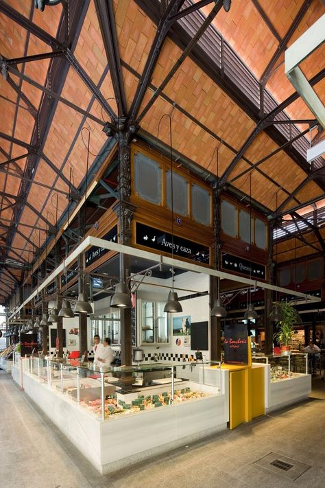 Food Court Design, Wood Effect Porcelain Tiles, Retail Architecture, Indoor Tile, Traditional Market, Food Hall, Vintage Interior, Madrid Spain, Architectural Digest