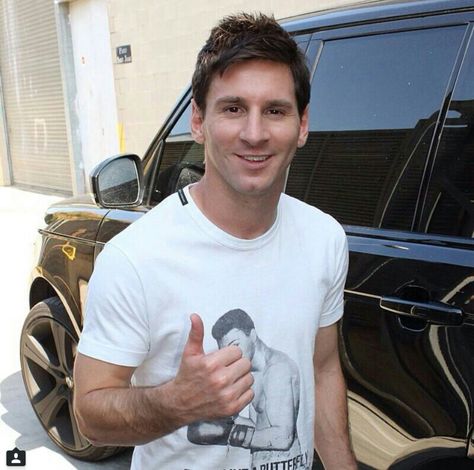 😜 Messi Cute, Lionel Messi Instagram, Messi And Antonella, Messi Style, Messi Art, Lio Messi, Antonella Roccuzzo, Sports Drawings, Lionel Messi Wallpapers