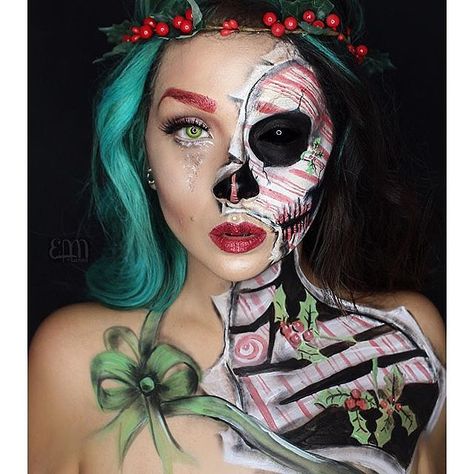 @eva.lamorte Makeup Ideas Christmas, Christmas Makeup Ideas, Xmas Makeup, Half And Half Hair, Awesome Makeup, I Lied, Christmas Makeup Look, Carnival Makeup, Cool Halloween Makeup