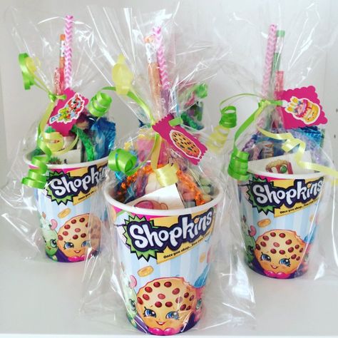 Pin for Later: Everything You Need to Buy For the Ultimate Shopkins Birthday Party The Favors Shopkins packaged party favors ($26+). Shopkins Party Decorations, Shopkins Bday, Shopkins Birthday Party, Shopkins Party, Shopkins Birthday, Girl Bday Party, 9th Birthday Parties, Snacks Für Party, Candy Bouquet