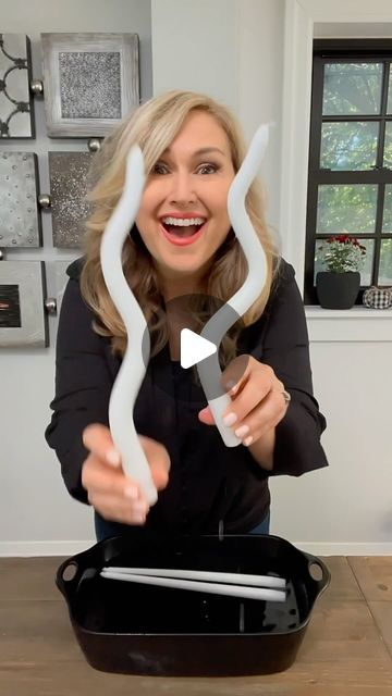 Jennifer Valentyne on Instagram: "Ghost Candles 👻🕯️ Fun DIY! 
Soak Taper candles in hot water for 10 minutes and bend carefully. Paint on eyes and a mouth and It’s perfect to do with the kids or grandkids too 🧡 Let me know if you make them! #spookyseason #candles #diy #homedecor" Ghost Candles, Candles Diy, Melting Candles, Fun Diy, Taper Candles, Style Mistakes, Diy Candles, Waltz, In Hot