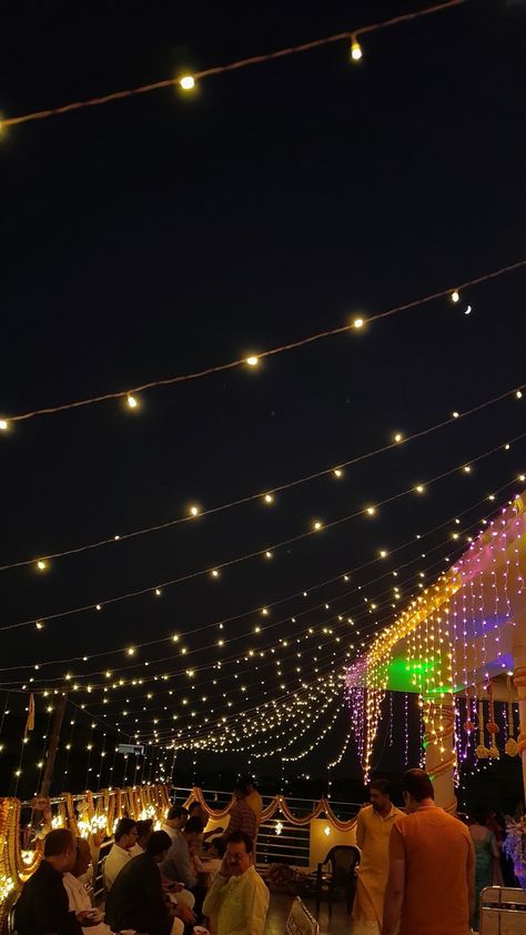 Navratri Lighting Decoration, Diwali Couple Aesthetic, Dandiya Night Aesthetic, Navratri Story Instagram, Diwali House Lighting Outdoor, Garba Snap, Garba Aesthetic, Navratri Aesthetic, House Party Aesthetic