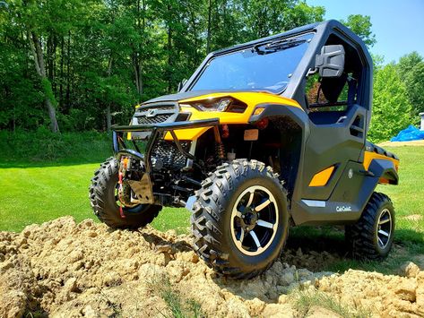 Tool Review Zone : The Best All Around UTV Side by Side For 2020 Goes... Utv Side By Side, Homesteading Skills, Air Shocks, Diy Website, Work Site, Rear Differential, Cub Cadet, Small Farm, Roll Cage