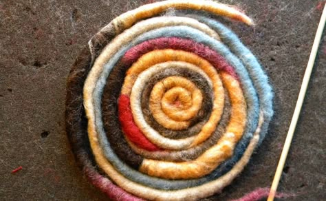 Our friend Jen showed us a new way to play with wool - yipeeee!! Really. If you are at all into making things with wool, you need to try... Making Lanterns, Tovad Ull, Felted Wool Crafts, Felting Wool, Wool Roving, Felt Jewelry, Wet Felt, Felt Embroidery, Wool Projects