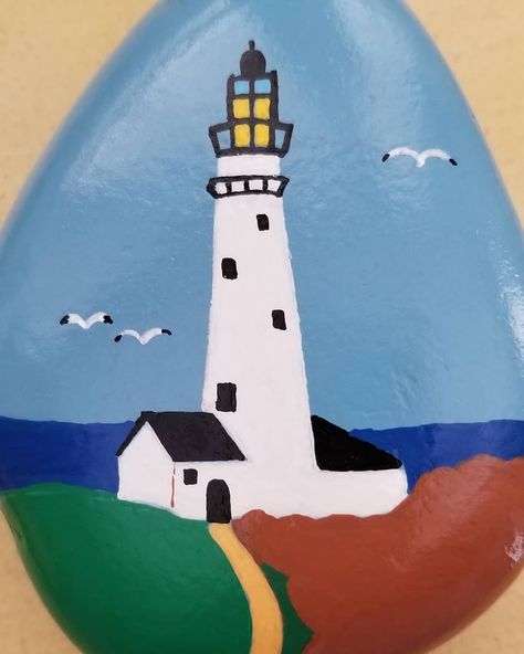 Lighthouse Rock Painting Ideas, Rock Painting Flowers, Beach Scene Painting, Stone Ideas, Lighthouse Painting, Rock Hunting, Rock Painting Ideas, Light Houses, Rock Painting Designs