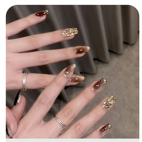 Brown Nails With Design, Early Fall Nails, Crackle Nails, Seashell Nails, Mint Green Nails, Bee Nails, Nails With Design, Thanksgiving Nail Designs, Aura Nails