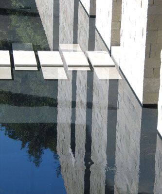 sonoma pool - mfla Reflecting Pool Architecture, Monolithic Design, House With Front Porch, Contemporary Landscape Design, Aspen House, Pool Water Features, Pool Steps, Farmhouse Landscaping, Shallow Water