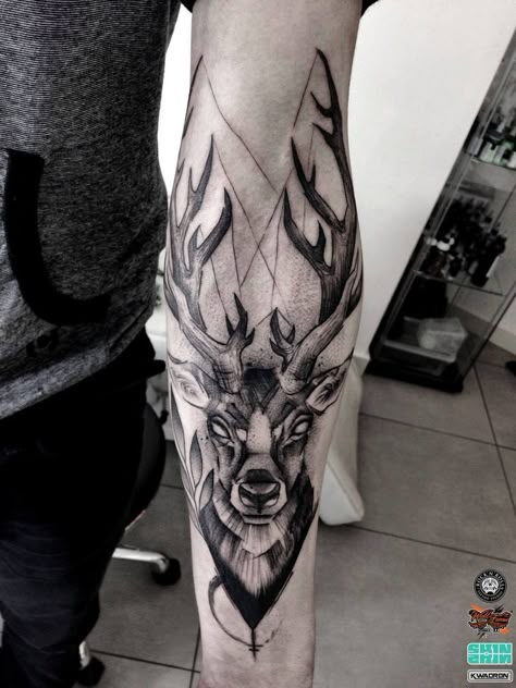 Geometric Elk Tattoo, Stag Tattoo Design, Simbols Tattoo, Deer Tattoos, Natur Tattoo Arm, Elk Tattoo, John Rankin, Moose Tattoo, Deer Tattoo Designs