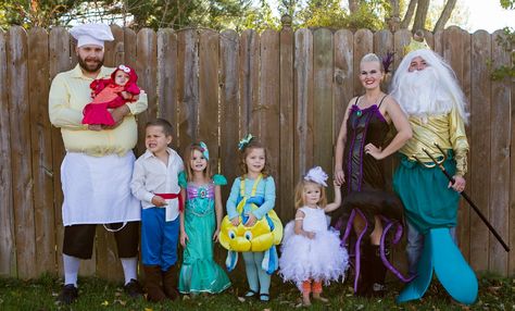 Little Mermaid Under the Sea Group Costume! Family Costume Idea - Ariel Flounder Scuttle Eric Ursula Triton Chef Sebastian Disney Halloween Costumes Family, Halloween Costumes Family, Adult Costumes Diy, Mermaid Family, Family Costumes Diy, Costume Family, Sibling Costume, Mermaid Halloween Costumes, Little Mermaid Costume