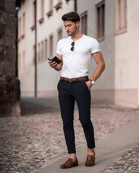 Men Fashion Outfits, Mens Smart Casual Outfits, Polo Shirt Outfits, Mens Business Casual Outfits, Herren Style, Mens Casual Outfits Summer, Stylish Men Casual, Mens Casual Dress Outfits, Fashion Suits For Men