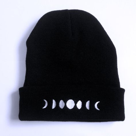 Phases of the Moon Beanie  https://www.etsy.com/listing/162909577/the-phases-of-the-moon-beanie Beanies Aesthetic, Hipster Goth, Beanie Outfit, Hats Beanie, Cute Beanies, Phases Of The Moon, Winter Hats Beanie, Cute Hats, Cool Hats