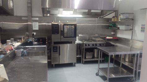 Is your commercial kitchen too small? Small Kitchen Restaurant Design, Restrant Idea, Tiny Commercial Kitchen, Small Restaurant Kitchen Layout Plan, Small Commercial Bakery Kitchen Layout, Small Commercial Kitchen Layout, Small Restaurant Kitchen, Alley Kitchen, Commercial Kitchen Layout