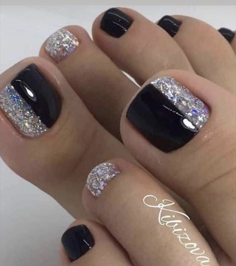 Black And Silver Toenails, Black And Gold Toenail Designs, Black Pedicure With Rhinestones, Silver Pedicure Ideas, Black And Silver Toes, Black Pedicures, Black And Silver Pedicure, Red And Black Toe Nails, Black And Silver Toe Nails