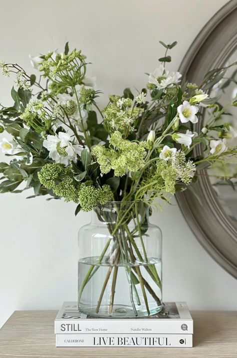 Glass Vase Flower Arrangements, Greenery Arrangements For Home, Green And White Flower Arrangements, Flower In Glass Vase, Greenery Floral Arrangements, Kitchen Flower Arrangements, Designing Furniture, Military Home Decor, Summer Flower Arrangements