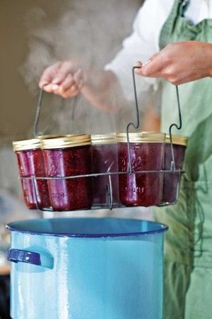 Canning 101, Canning Jams, Canned Food Storage, Canned Foods, Freezing Food, Canning Tips, Canning Food Preservation, Food Canning, Canning Ideas