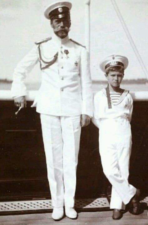 Tsar Nicholas II (Nikolay Alexandrovich Romanov) (1868-1918) Russia & 5th child & only son Tsarevich Alexei Nikolaevich Romanov (1904-1918) Russia Familia Romanov, Alexei Romanov, Nicolas Ii, Grand Duchess Olga, House Of Romanov, Alexandra Feodorovna, Romanov Dynasty, Tsar Nicholas Ii, Tsar Nicholas