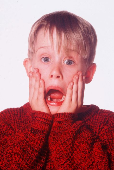 Home Alone...classic!! Macaulay Culkin Home Alone, Kevin Home Alone, Home Alone 1, Larry Wilcox, John Heard, Home Alone 1990, Watch Home Alone, Kevin Mccallister, Home Alone Movie