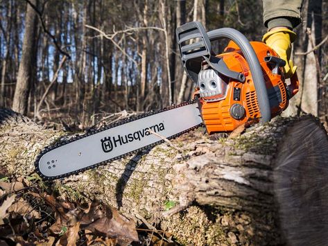 Arborist Gear, Chainsaw Reviews, Husqvarna Chainsaw, Lumberjack Style, Gas Chainsaw, Retirement Life, Chainsaw Chains, Logging Equipment, Lawn Equipment