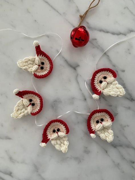 Santa Applique Crochet Elf Applique, Santa Crochet Applique, Crochet Santa Applique Free Pattern, Crochet Santa Ornament, Crochet Christmas Applique Patterns Free, Crochet Christmas Appliques, Crochet Hello Kitty Free Pattern, Quick Christmas Crochet, Christmas Crochet Applique