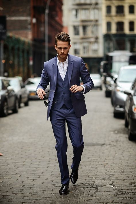 (via TumbleOn) Adam Gallagher, Style Gentleman, A Man In A Suit, Prom Suit, Man In A Suit, Fashionable Men, Man Fashion, Cooler Look, Sharp Dressed Man