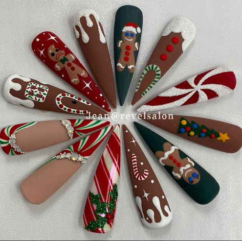 Gingerbread Nails Art - Christmas Nail Art - Holiday French Style Nail Art Baking Nail Art, Elf On The Shelf Nails Designs, Toenail Art Designs Christmas, 3d Gingerbread Nails, Gingerbread Nail Art Designs, Christmas Nail Inspo 2024, Gingerbread Nail Ideas, Christmas Nail Designs Gingerbread, Gingerbread House Nail Art