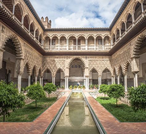 The Great Mosque Of Cordoba, Rhaenys Martell, Mosque Of Cordoba, Moorish Revival Architecture, Great Mosque Of Córdoba, Arab Architecture, History Study, Ap Art History, Alcazar Seville