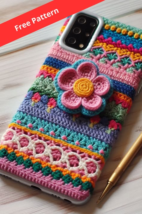 Learn how to make a crochet phone case with this detailed pattern. Protect your phone with style and a handmade touch! Diy Crochet Phone Case, Crochet Cell Phone Case Pattern Free, Crochet Phone Case Pattern, Crocheted Phone Case, Crocheted Cell Phone Holder Free Pattern, Phone Cover Crochet, Crochet Phone Case Pattern Free Iphone, Crochet Phone Cover Pattern Free, Crochet Phone Accessories