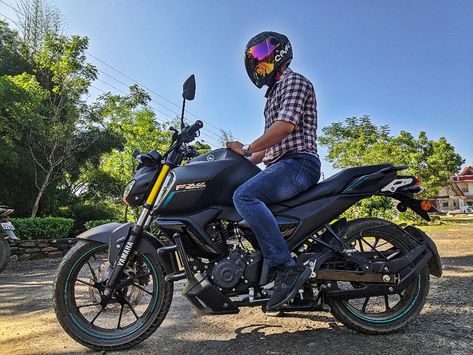 Yamaha FZS FI V3 BS6 | Matte Black | Sunep Yaden Yamaha Fzs Fi, Farming Ideas, Gym Wallpaper, Bike Rider, Matte Black, Bike, Gym, Quick Saves, Black