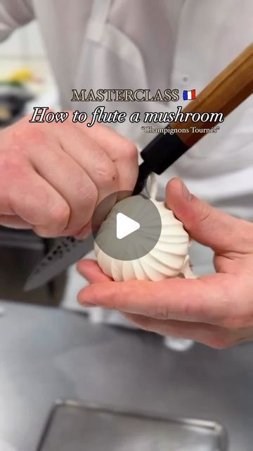 Mushroom Plating, Mushroom Soup Plating, Fine Dining Mushroom Dishes, Dried Chanterelle Mushroom Recipes, How To Cook Chanterelle Mushrooms, Mushroom Dish, Chef Life, Lost Art, Master Class