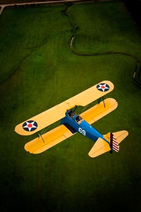 Stearman Pt17, Stearman Biplane, Boeing Stearman, Fun Diy Halloween Decorations, Aircraft Propeller, Tuskegee Airmen, Aviation Decor, Airplane Flying, Old Planes