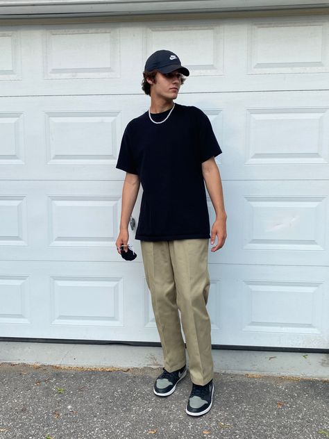 Skater Boyfriend Outfit, Mens Dickies 874 Outfit, Dickies 874 Outfit Men, Dickies 874 Style, Outfit With Jordan 1, Dickies 874 Outfit, Dickies Outfits Men, Tik Tok Style, Jordan 3 Outfit