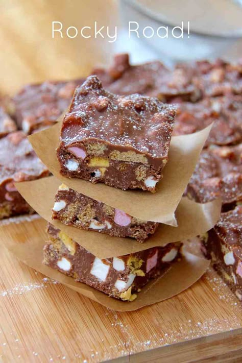 Rocky Road Squares, Rocky Road Cake, Cornflake Cake, Rocky Road Recipe, Janes Patisserie, Cake Stall, Tray Bake Recipes, Tray Bake, Picnic Ideas